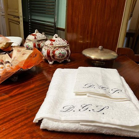 Donna Guia Suite Palermo Buitenkant foto