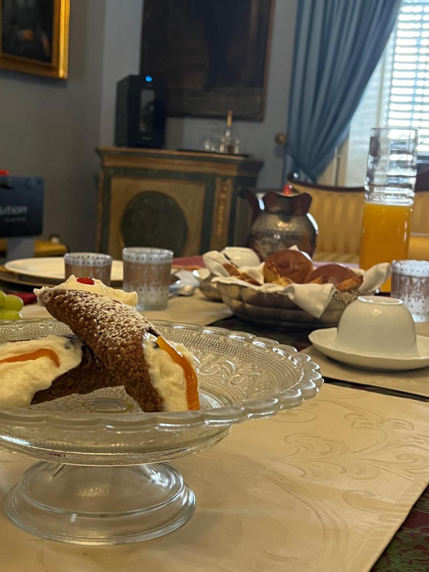 Donna Guia Suite Palermo Buitenkant foto