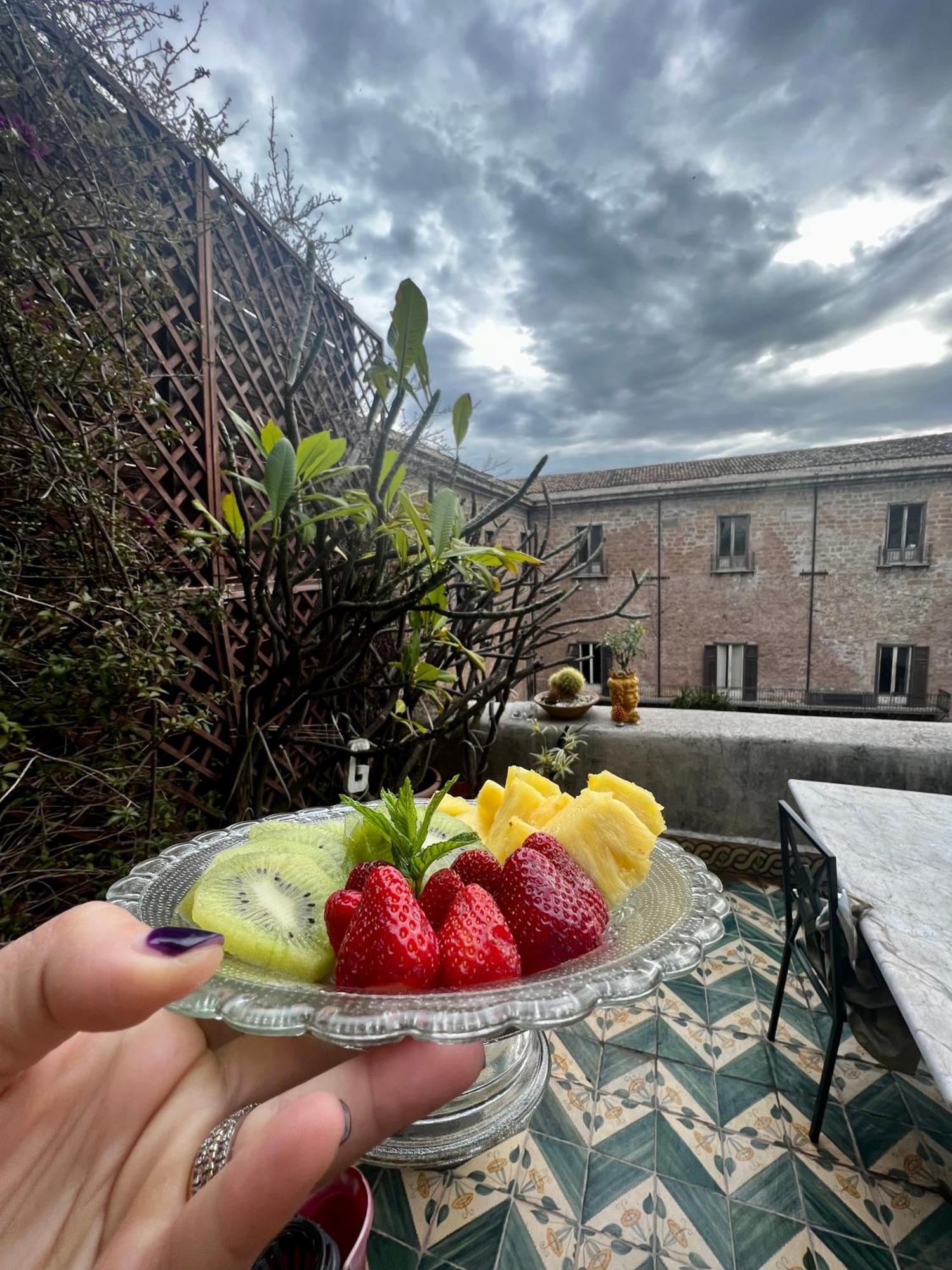 Donna Guia Suite Palermo Buitenkant foto